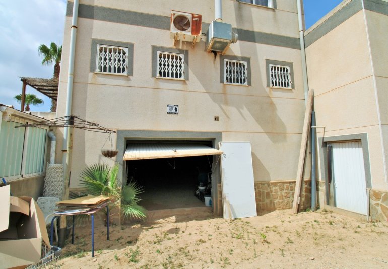 Revente - Commercial -
Villamartin