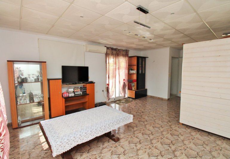 Revente - Commercial -
Villamartin