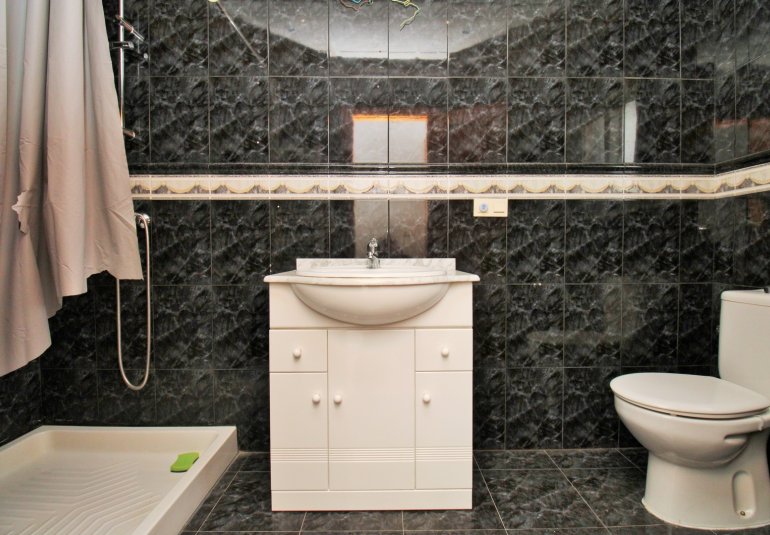 Revente - Commercial -
Villamartin