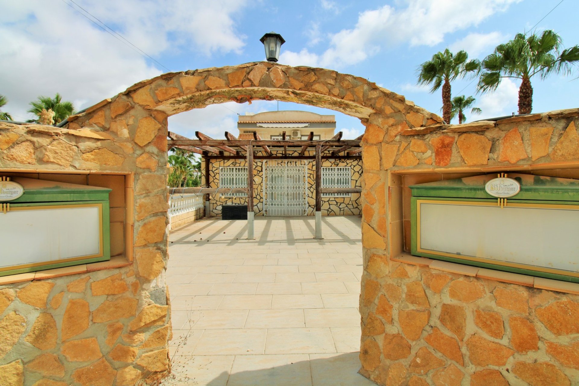 Revente - Commercial -
Villamartin