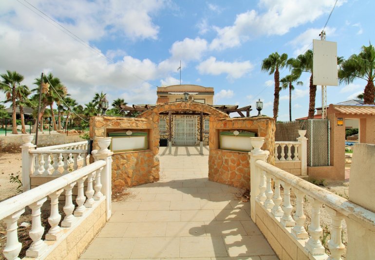 Revente - Commercial -
Villamartin