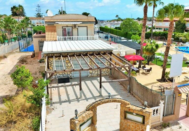 Revente - Commercial -
Villamartin