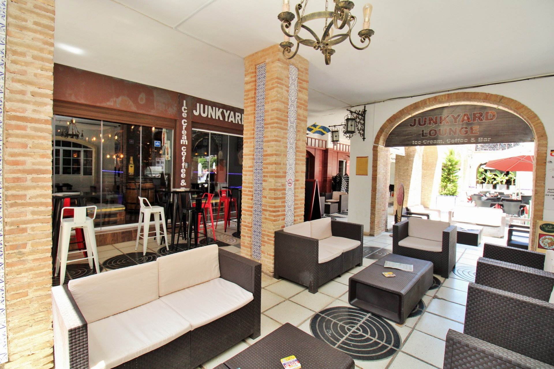 Revente - Commercial -
Villamartin