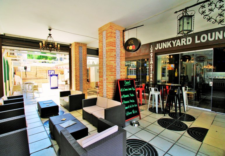 Revente - Commercial -
Villamartin