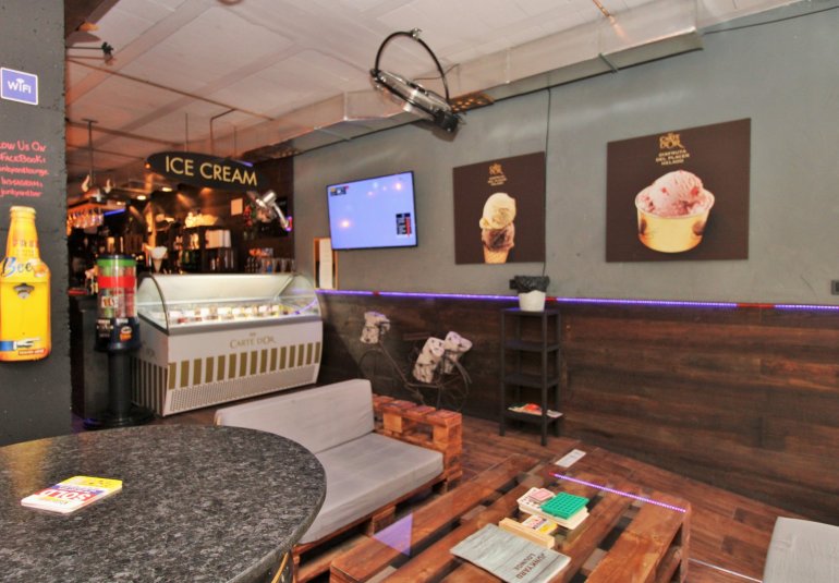 Revente - Commercial -
Villamartin