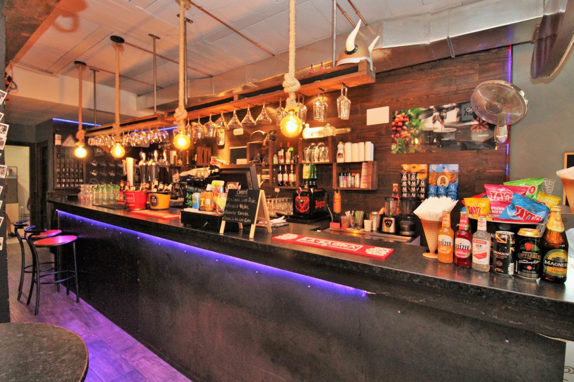 Revente - Commercial -
Villamartin