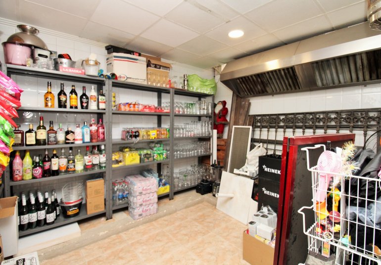 Revente - Commercial -
Villamartin