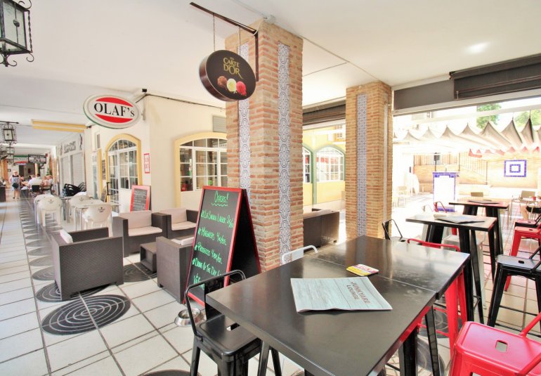 Revente - Commercial -
Villamartin