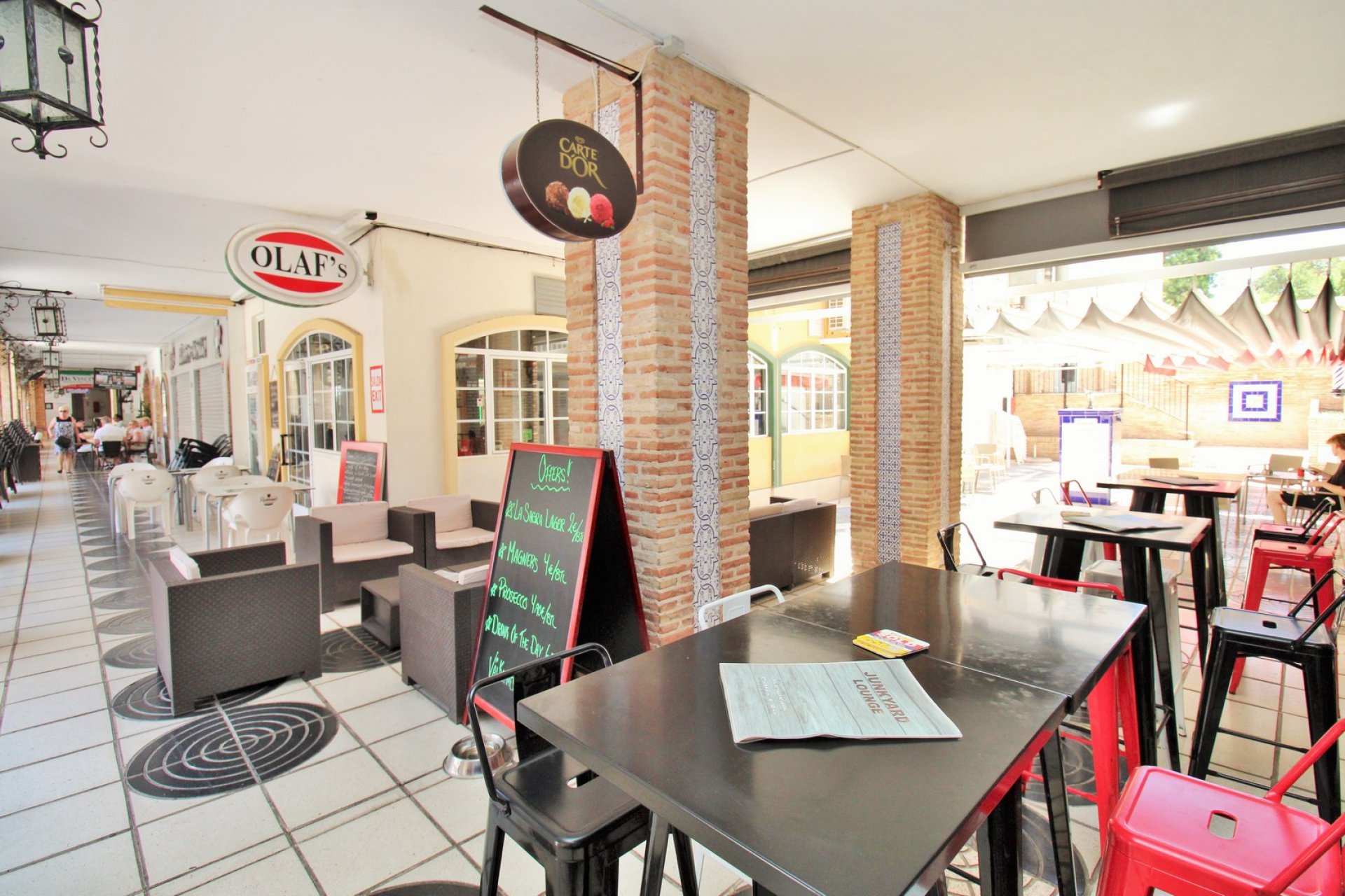 Revente - Commercial -
Villamartin