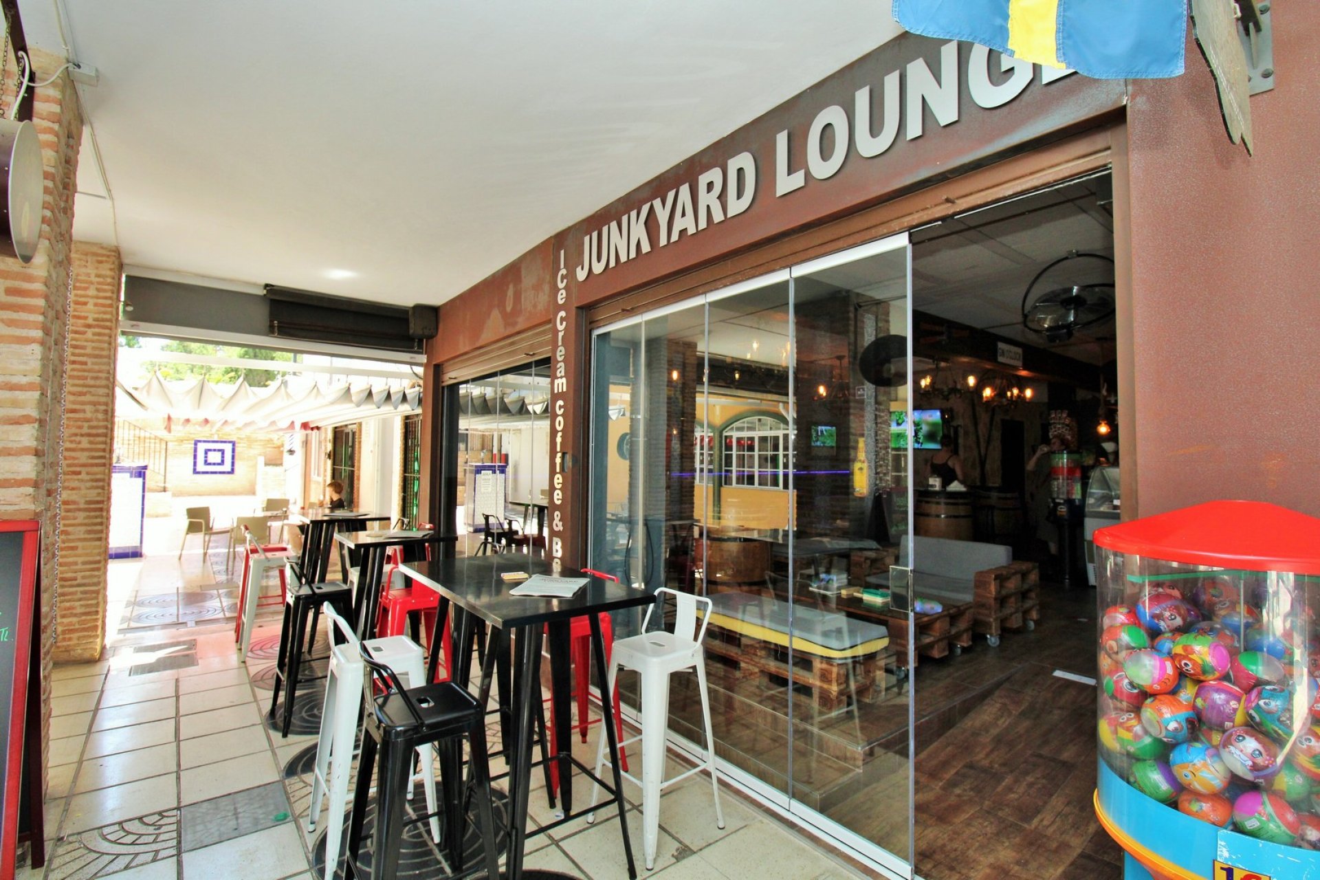 Revente - Commercial -
Villamartin