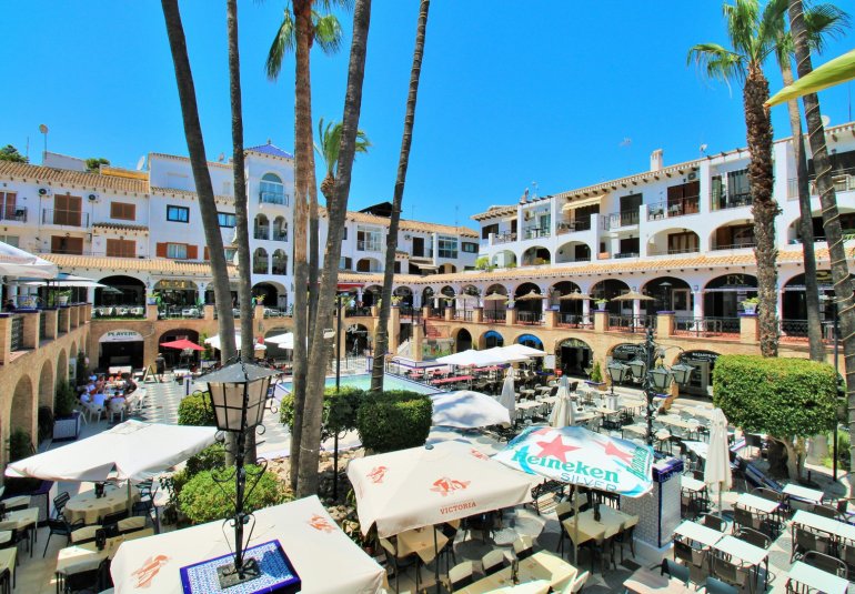 Revente - Commercial -
Villamartin