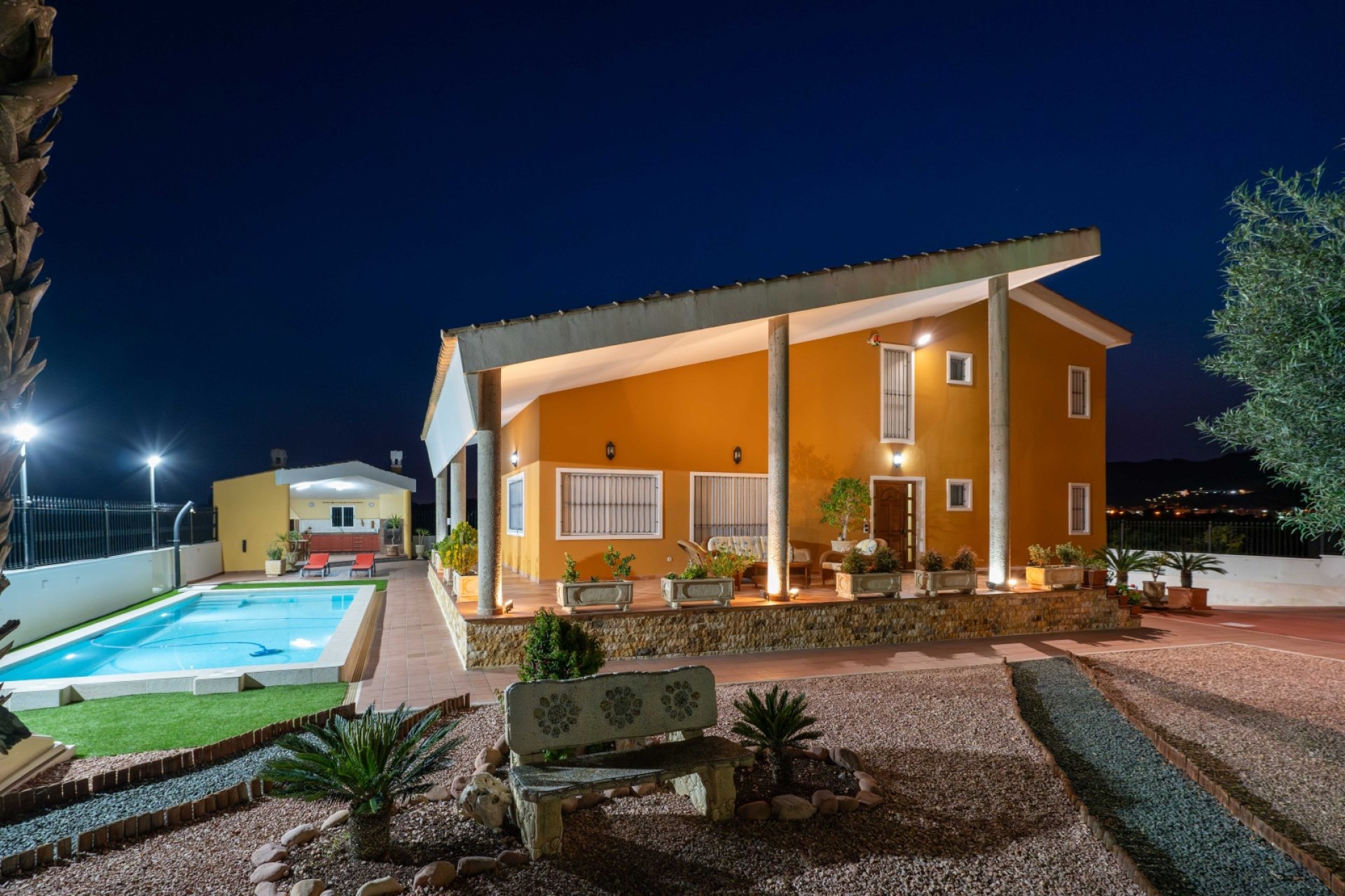 Revente - Finca -
Orihuela