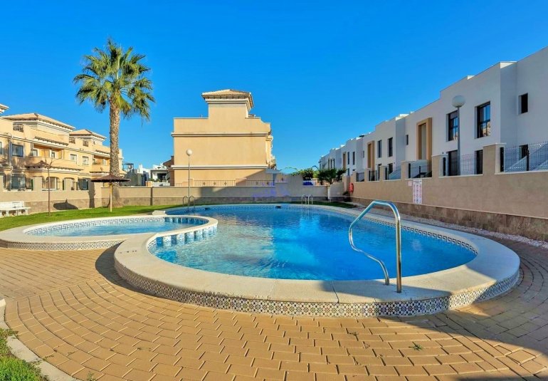 Revente - Maison de ville -
Villamartin