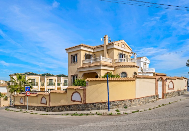 Revente - Villa -
Orihuela Costa - Castillo de Don Juan