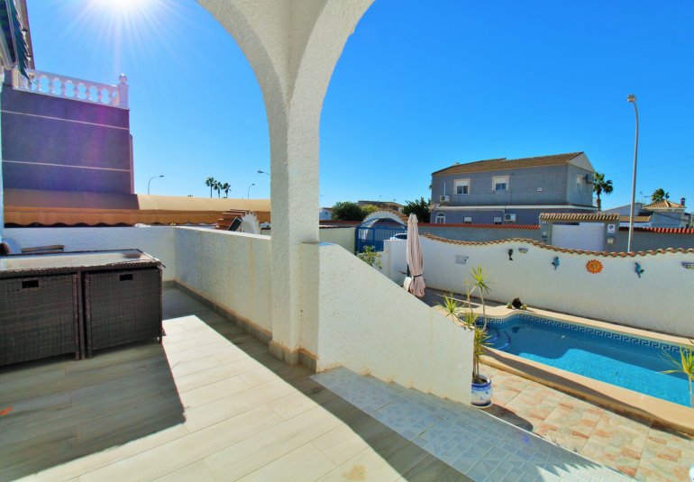 Revente - Villa -
Torrevieja - El Chaparral