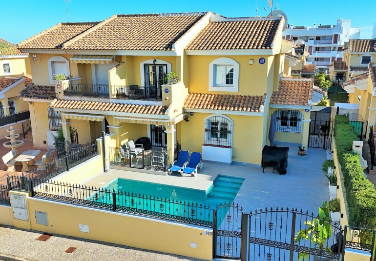 Revente - Villa -
Villamartin - Los Dolses