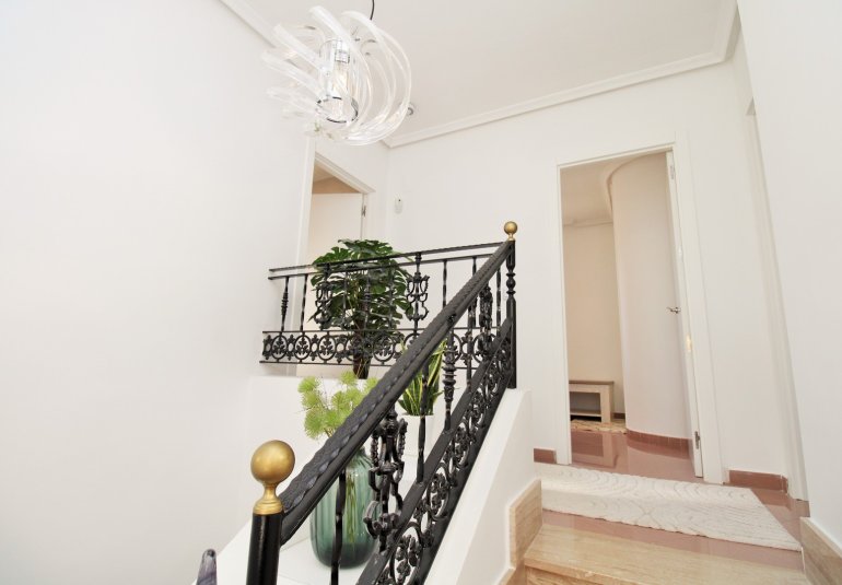 Revente - Villa -
Villamartin - Los Dolses