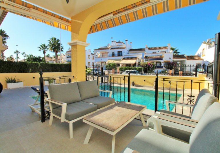 Revente - Villa -
Villamartin - Los Dolses