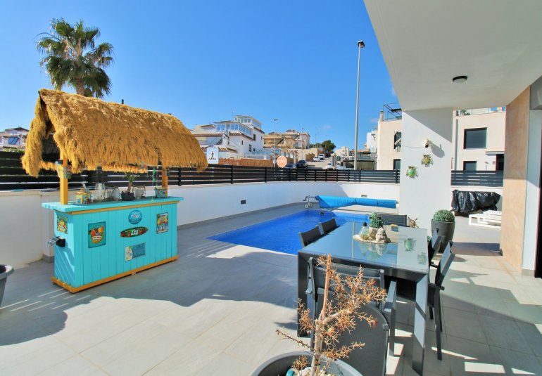 Revente - Villa -
Villamartin