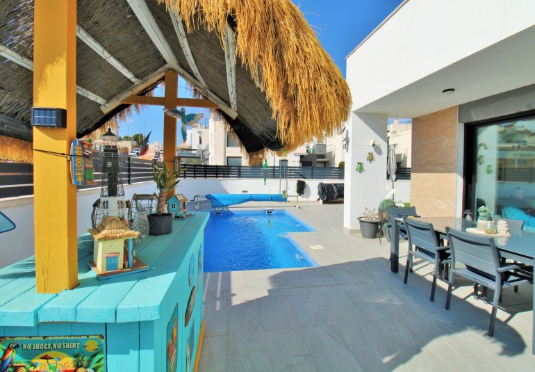 Revente - Villa -
Villamartin