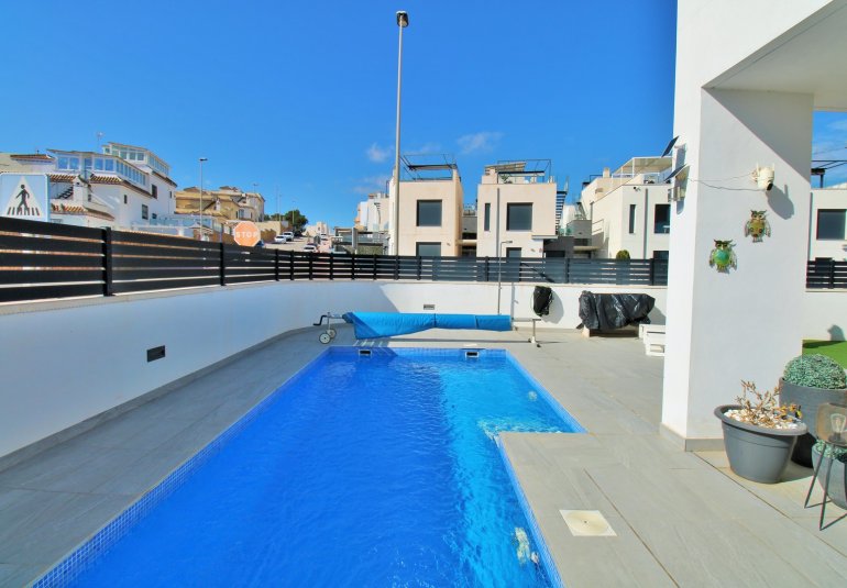 Revente - Villa -
Villamartin