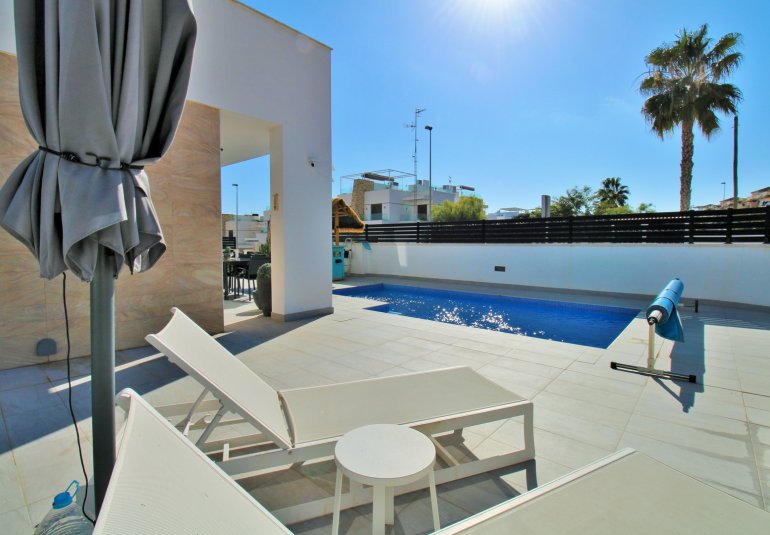 Revente - Villa -
Villamartin