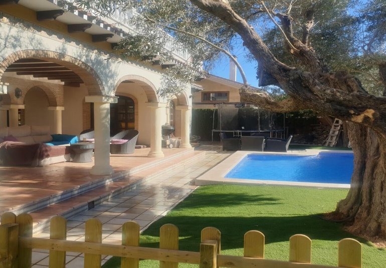 Short Term Rental - Villa -
Cabo Roig