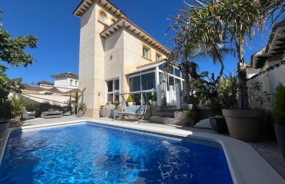 Villa - Reventa - Playa Flamenca -
                Orihuela Costa