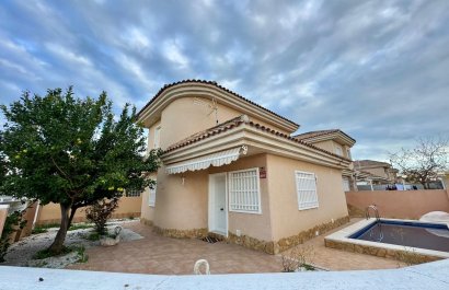 Villa - Reventa - Torrevieja -
                Los Balcones - Los Altos del Edén