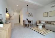 Resale - Bungalow -
La Siesta